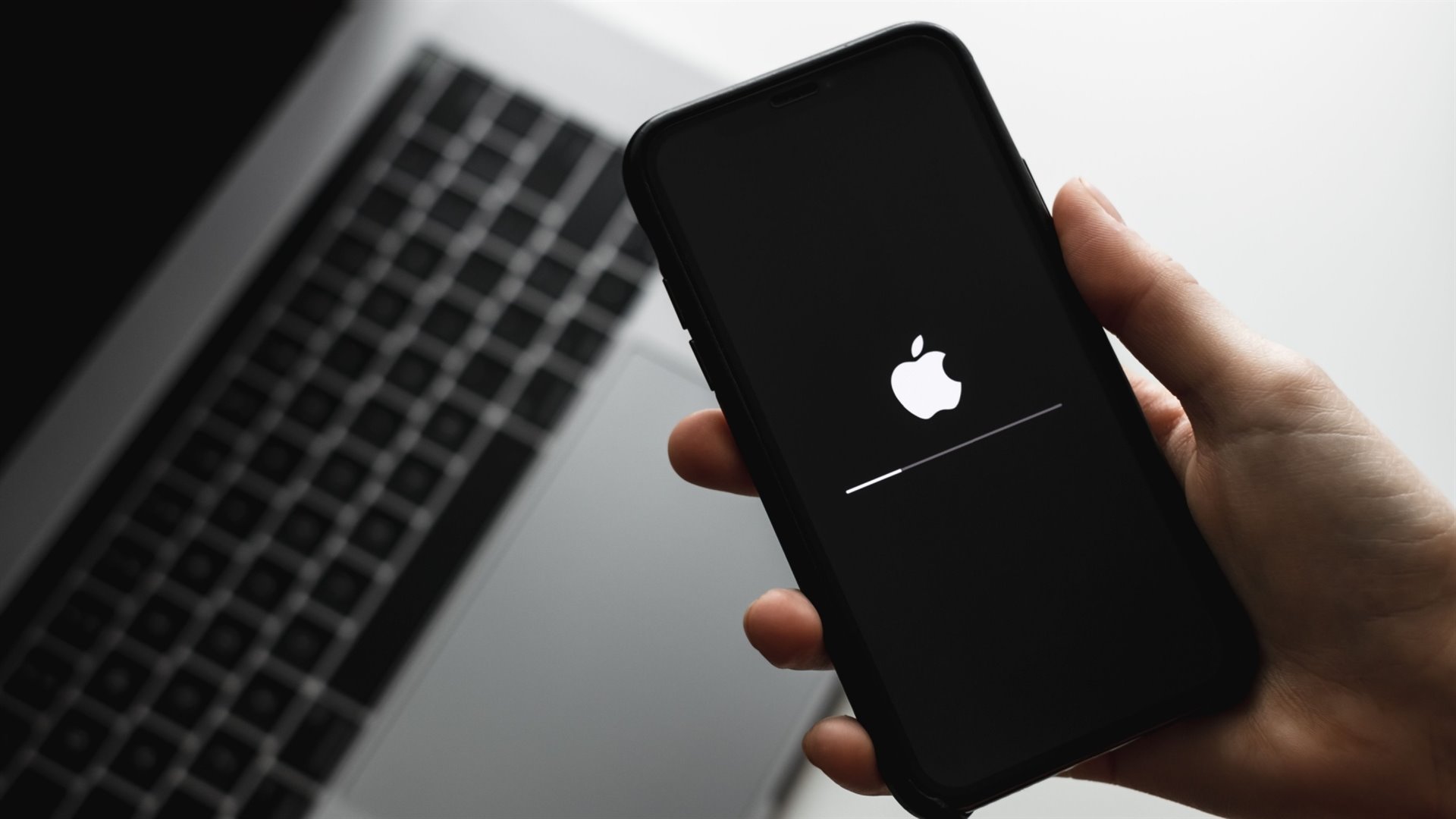 Apple vydává iOS 18.4. Umělá inteligence stále chybí