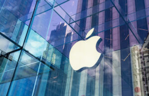 Plán Applu přesunout výrobu iPhonů z Číny do Indie je podle expertů nereálný