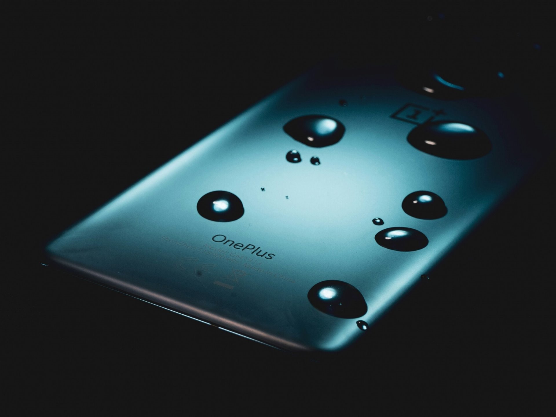 OnePlus kopíruje Apple: Do svých telefonů přidává akční tlačítko