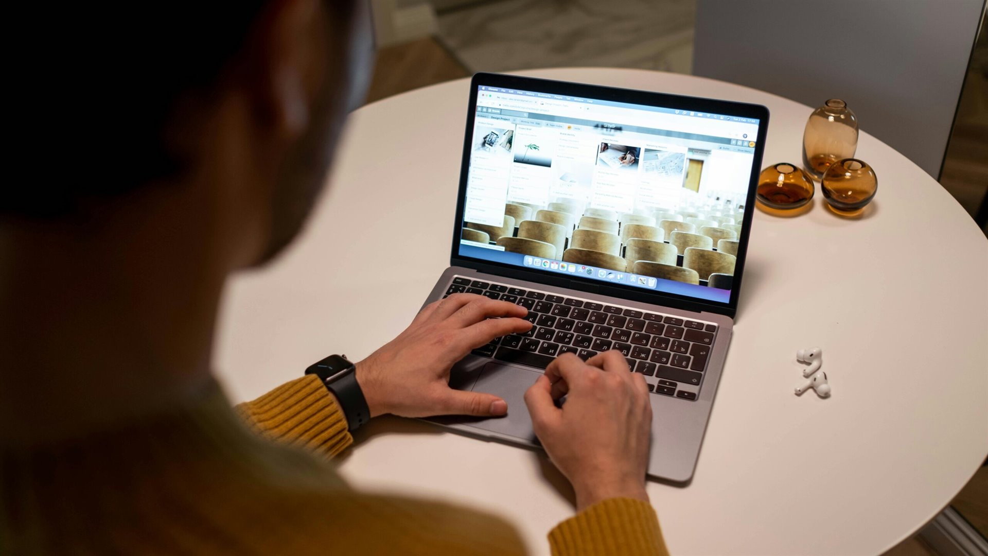 K uvedení MacBooku Air M4 na trh by mohlo dojít již tento týden, naznačují úniky