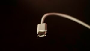 Apple chce zničit USB-C, ale naráží na problém