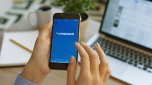 Ryanair chce zvýšit zisky, cestující nutí k přechodu do digitální doby