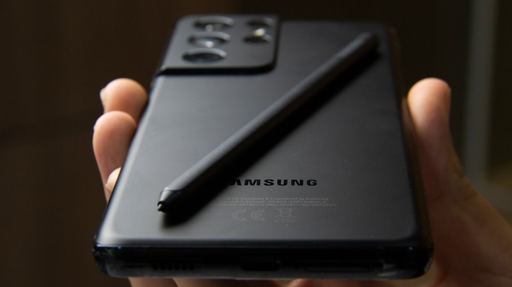 České fanoušky stylusů to potěší: Samsung zachová pero S Pen