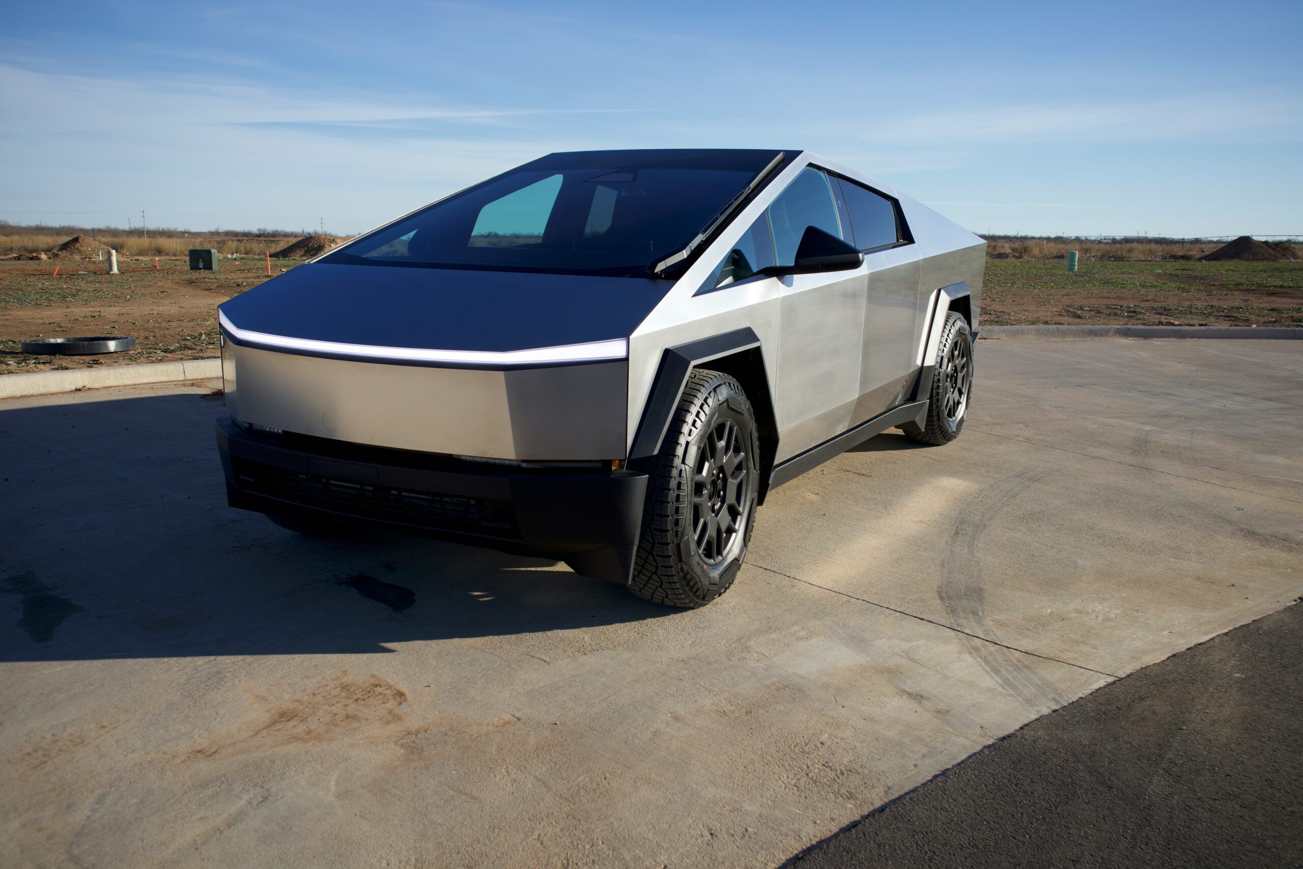 Předtím Cybertruck, nyní Cybership: Elon Musk odhaluje budoucnost Tesly