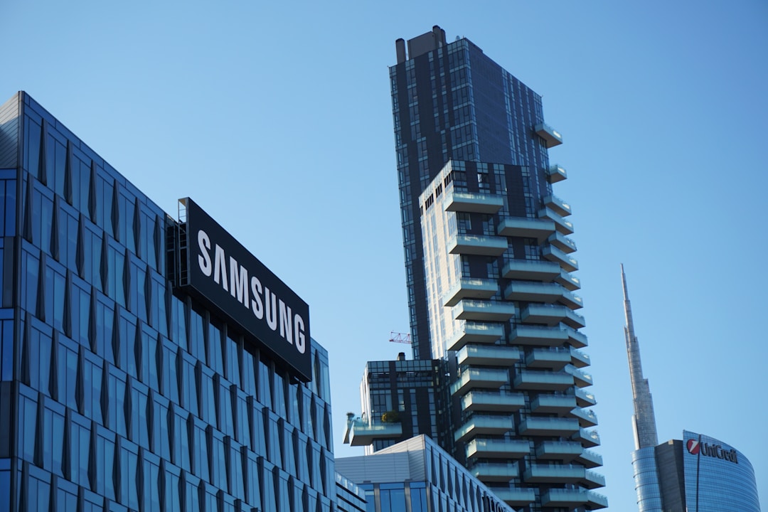Po skládacích mobilních telefonech cílí Samsung na vývoj kapesních herních konzolí