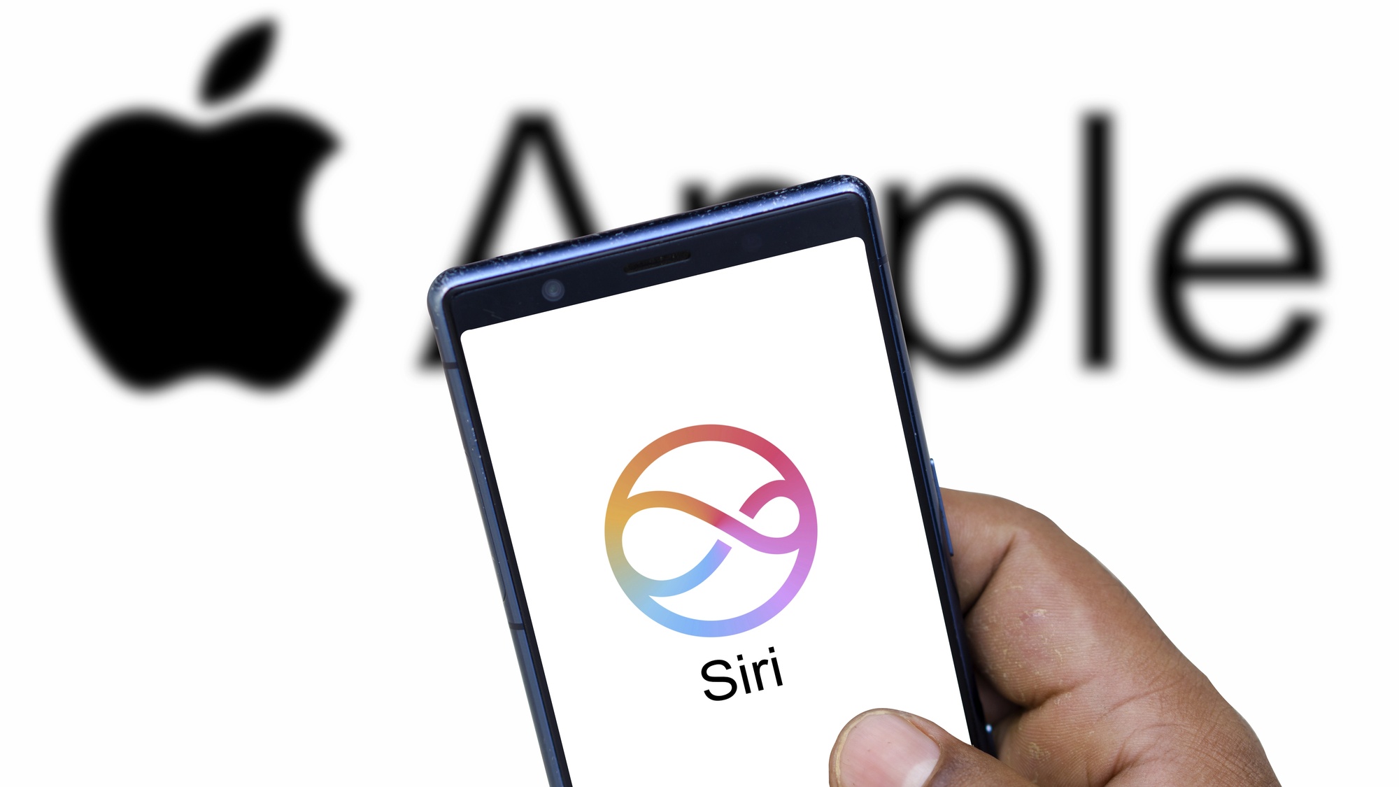 Strategie Siri s Apple Intelligence není nová: V roce 2007 udělal Jobs prakticky totéž
