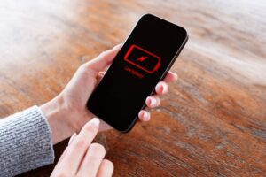 Tyto aplikace mohou vybíjet baterii vašeho telefonu ve velkém