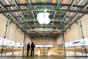 Apple odhaduje, jak moc ho Trumpova cla ovlivní. Známe přesná čísla