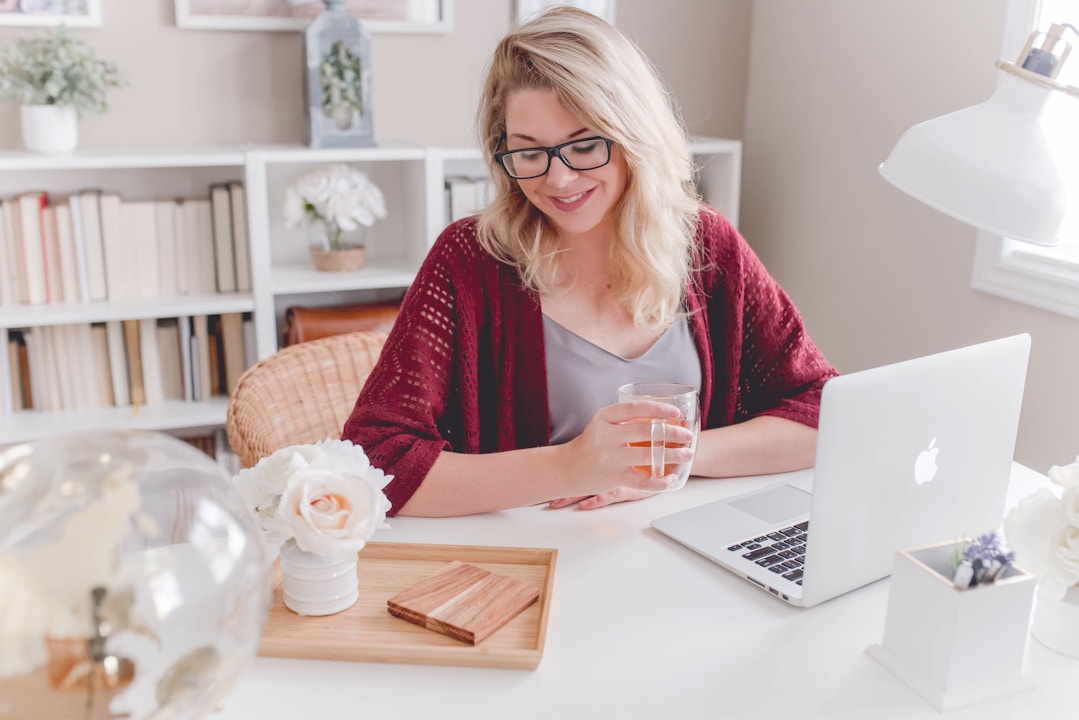 Mladí Češi si zvykli na home office, zpět do kanceláří se jim nechce