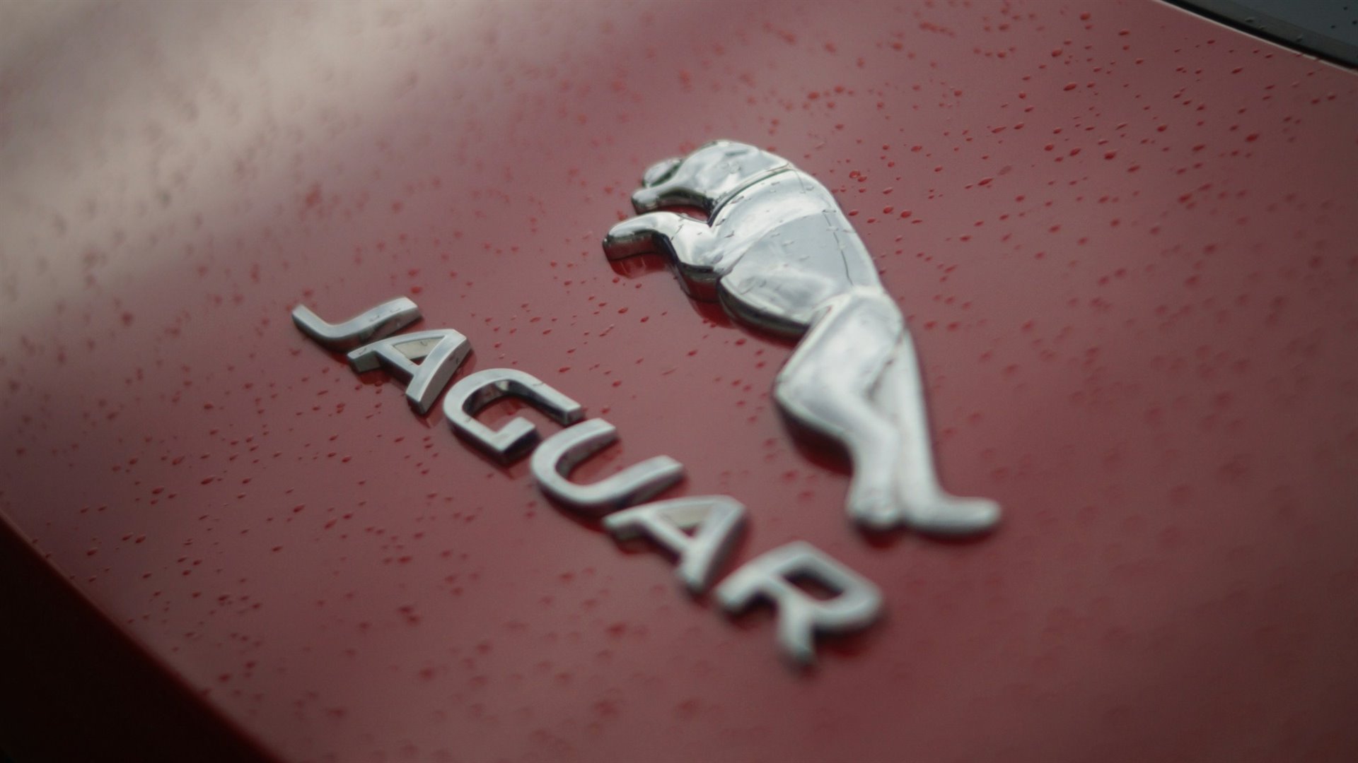 Nový Jaguar s výkonem 956 koní by mohl udávat směr budoucnosti silniční dopravy
