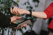 KVÍZ: Ukažte, co víte o QR kódech, NFC a mobilních platbách
