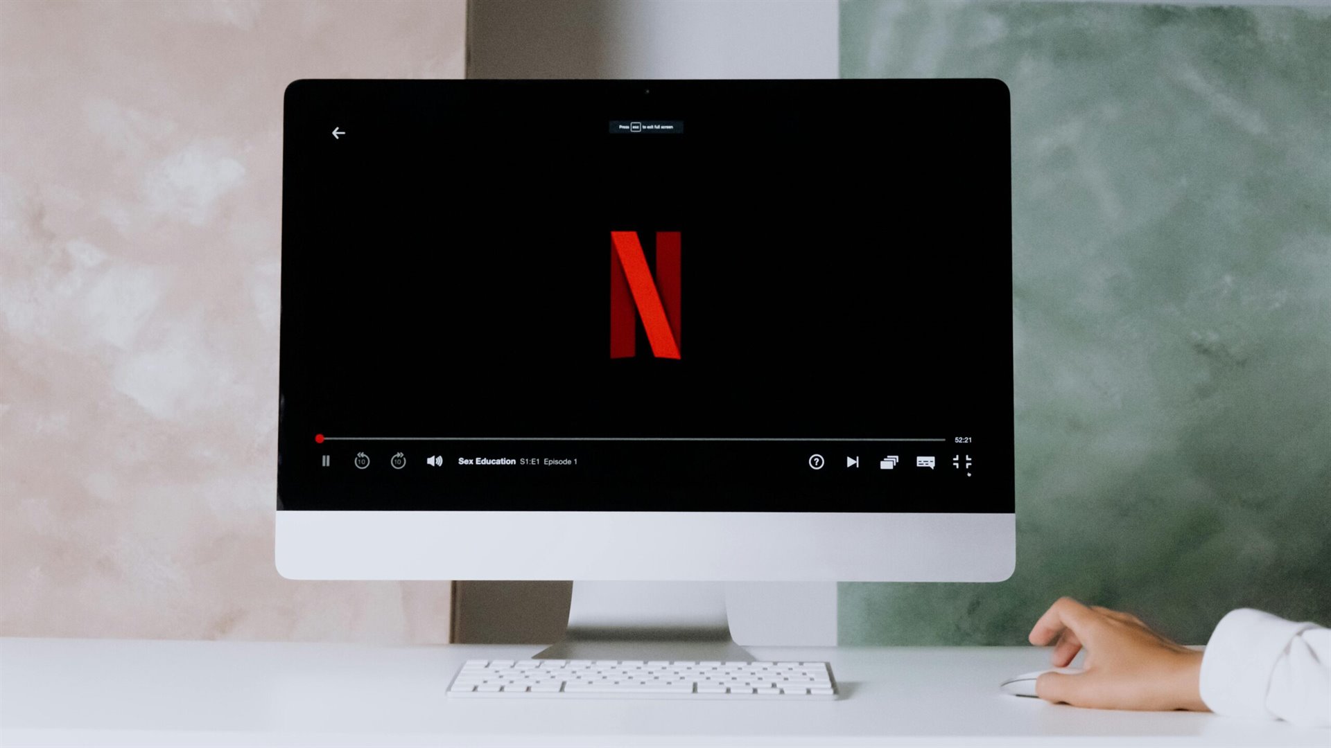 Youtuber vyzkoušel, co se stane, když své heslo k Netflixu nasdílíte statisícům lidí