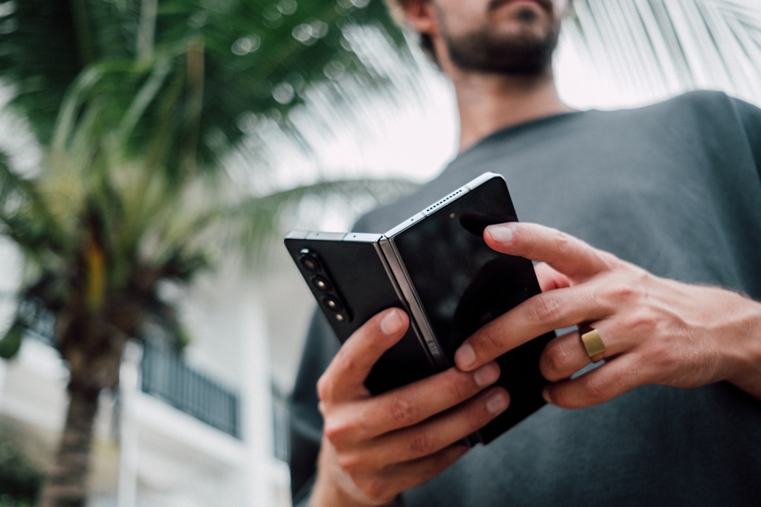 Trojitý skládací telefon byl jen začátek: Samsung chce víc