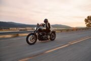 Ani benzín, ani elektřina: Japonsko konečně testuje motocykl budoucnosti