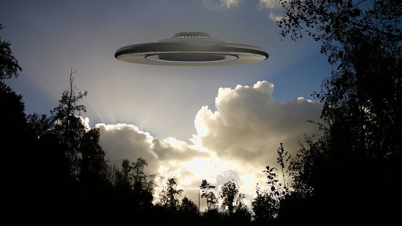 Amerika testuje zařízení podobné UFO využívající sluneční energii