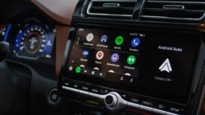 Android Auto 14.4 Beta do vašeho vozu konečně přináší Gemini AI