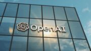 Miliardový obchod: OpenAI koupila startup designéra Applu