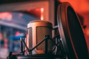 Žádat umělce o povolení trénovat AI může zničit technologický průmysl, tvrdí bývalý šéf Meta AI