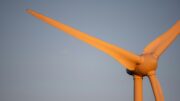 Domácí větrná turbína: Čistá energie bez hlučného provozu