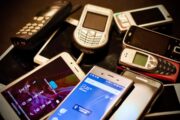 8 historických mobilních telefonů, které dnes mají největší hodnotu