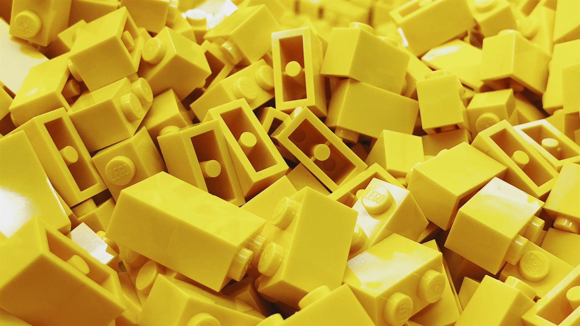 Šokující odhalení: Špionážní síť CIA se ukrývala na webu se stavebnicí LEGO