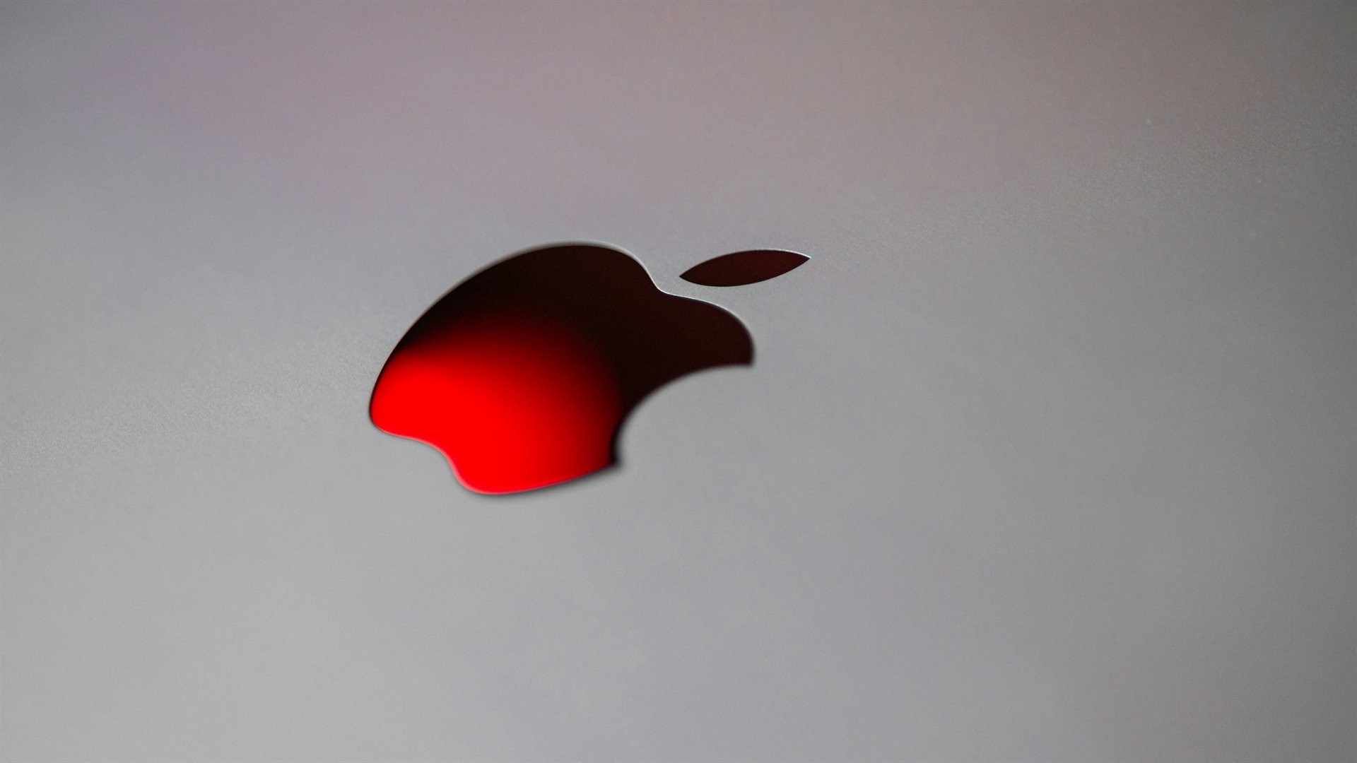 Méně AI, více designu: Apple mění marketingovou strategii