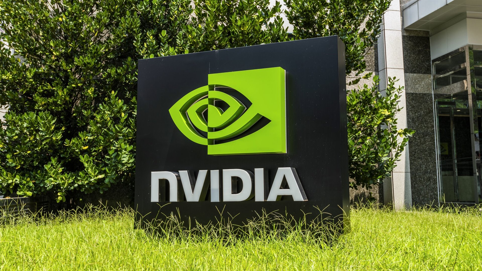 NVIDIA přesouvá výrobu AI čipů do Arizony. Továrna jede na plný výkon