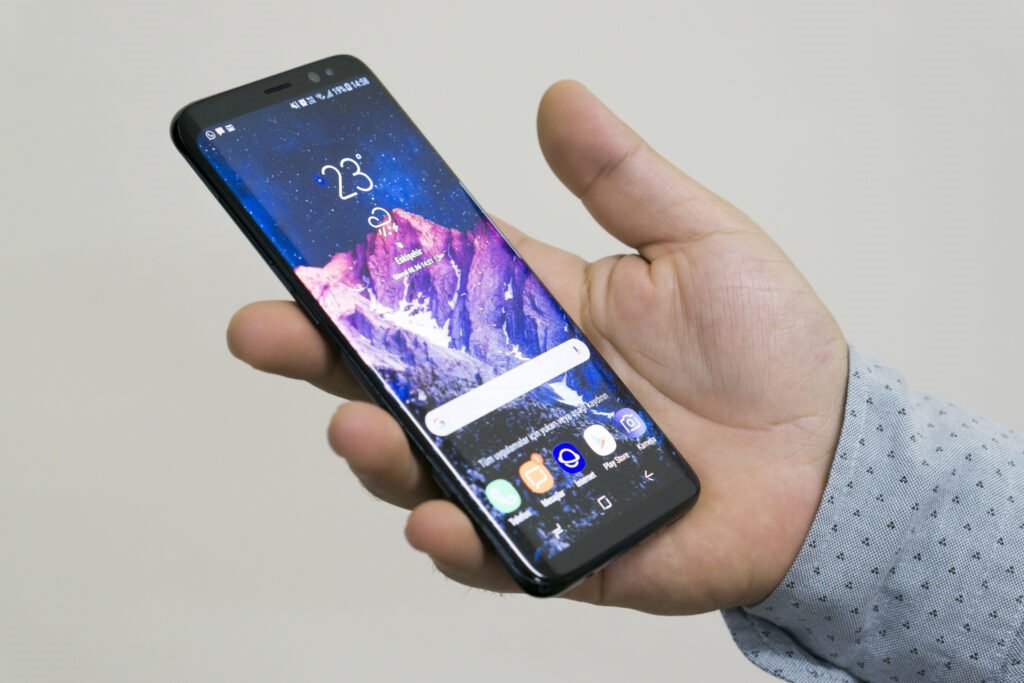 Proměňte svůj mobil v počítač: Samsung DeX to zvládne i bez kabelu