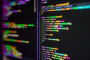 V roce 2023 pomohla severokorejským hackerům proniknout do USA. O dva roky později mohla skončit ve vězení