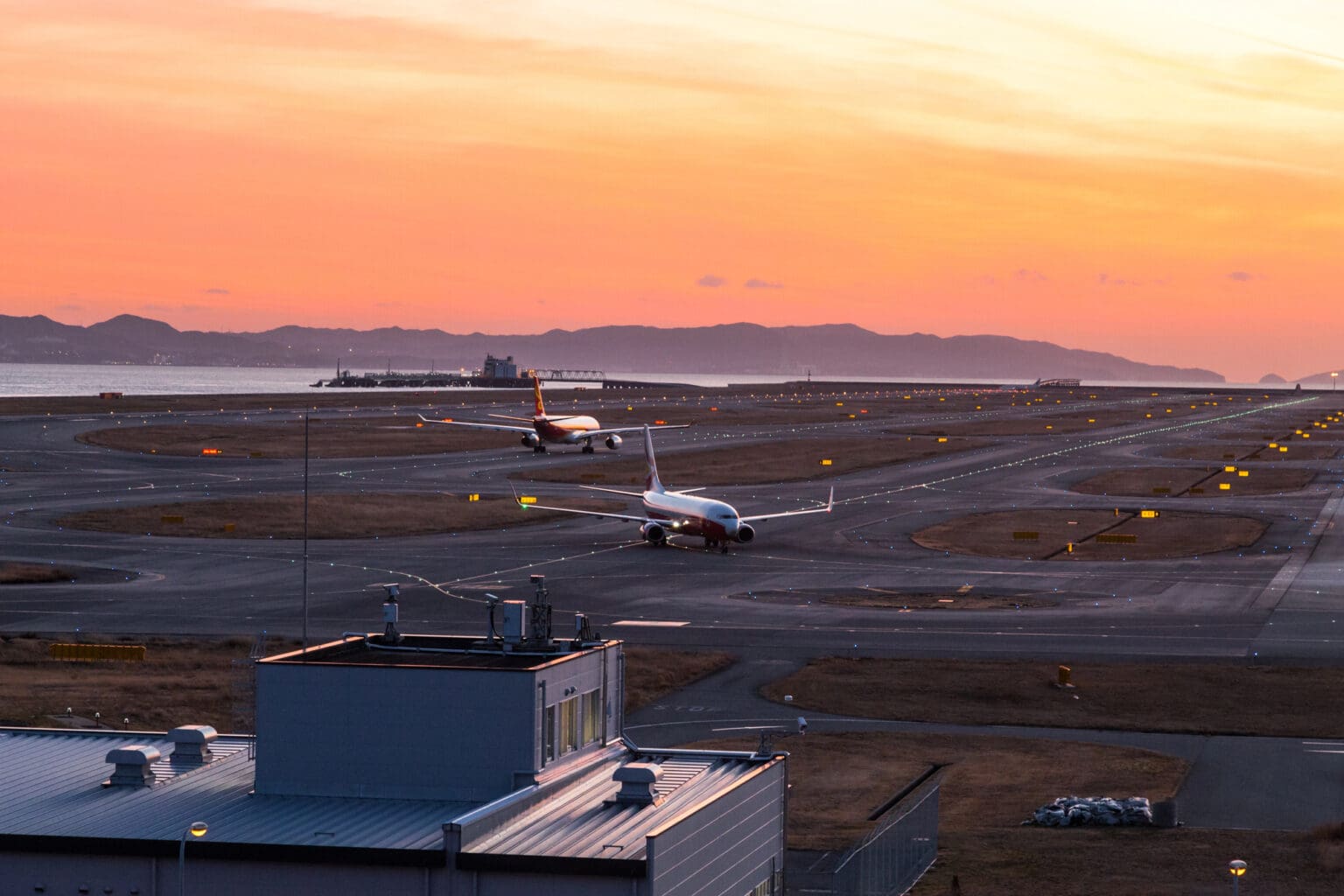 Neuvěřitelný příběh japonského letiště: Uměle vybudovaný ostrov se postupně potápí