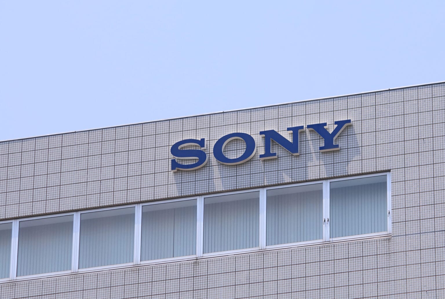 Sony přináší nový výkonný audio systém 5.1 s bezdrátovými reproduktory a prostorovým zvukem