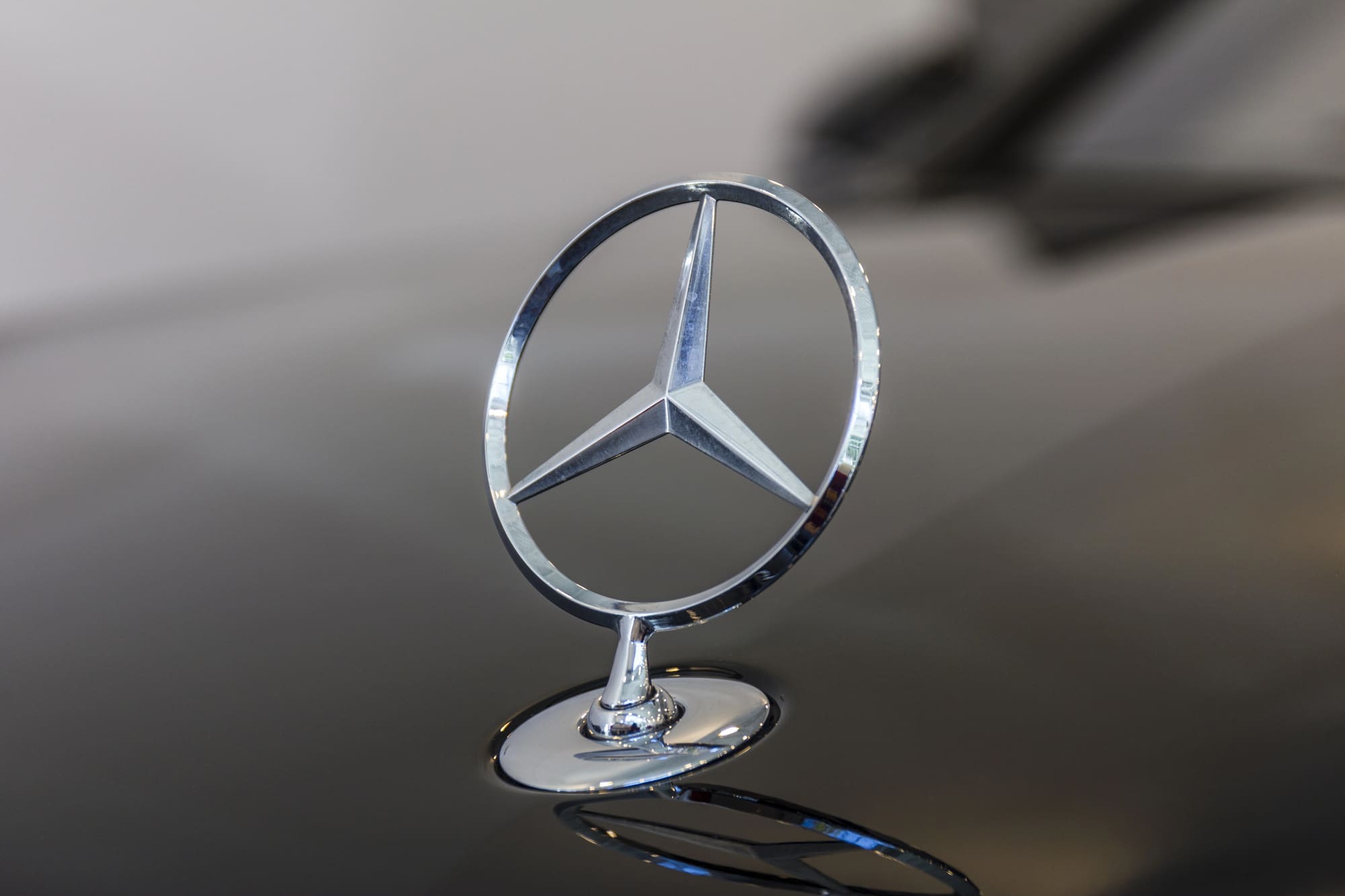 Říkali vám, že obrazovky jsou budoucnost? Mercedes si to už nemyslí
