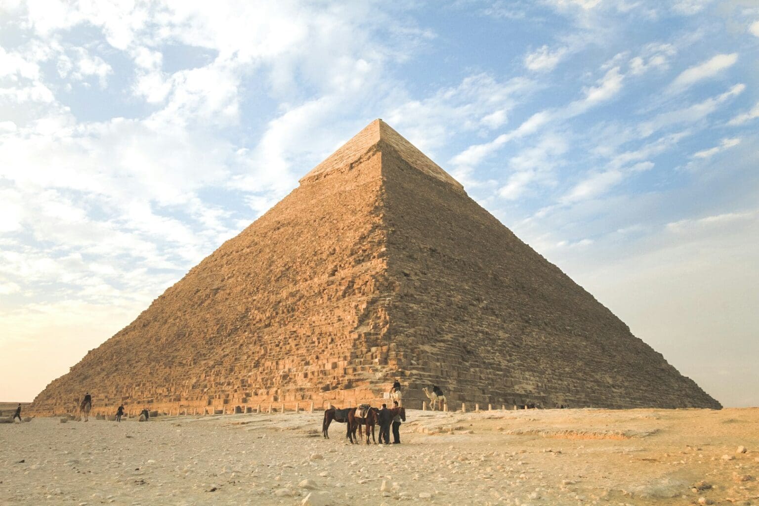 Egypťané nepotřebovali mimozemšťany. Ke stavbě pyramid jim stačil Nil a pár kanálů