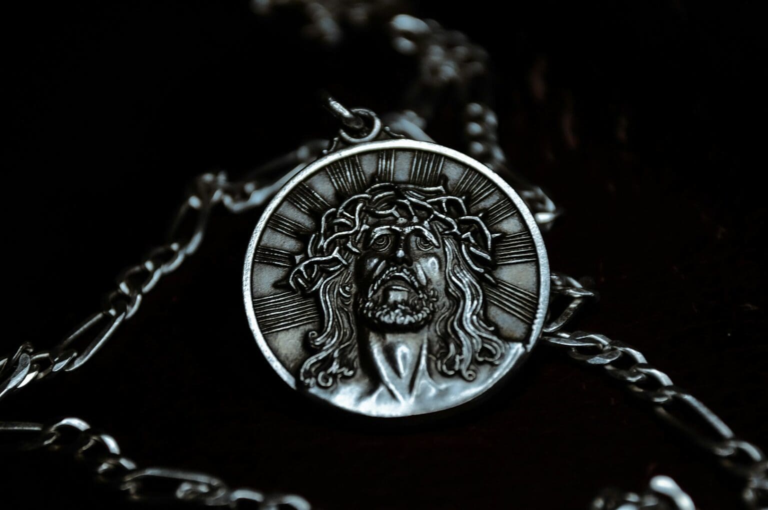 Obrat v dějinách křesťanství: Archeologové objevili starý artefakt, který přepisuje počátky víry v Boha