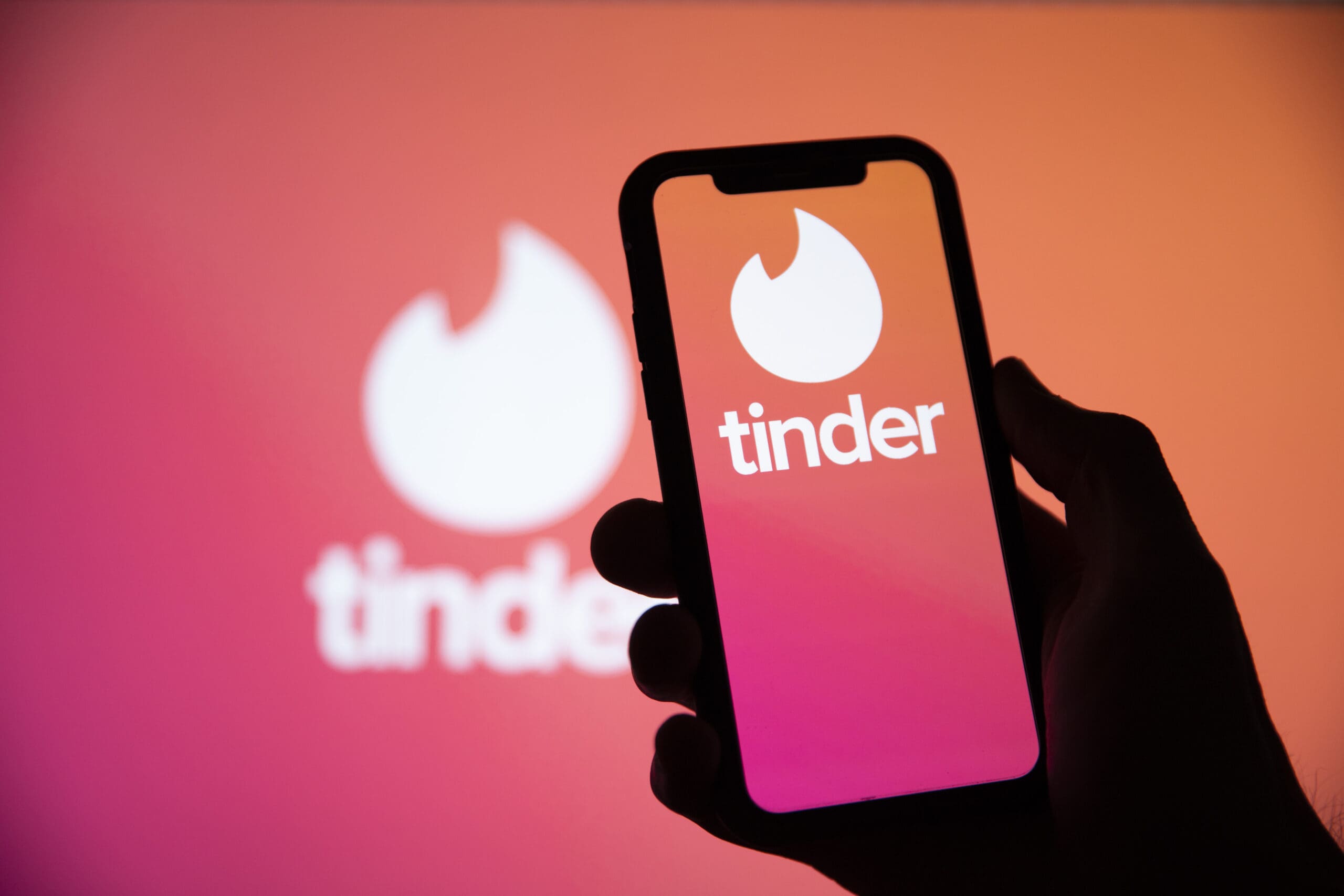 Češi už nesedí jen u Badoo. Tinder teď otevřel celý svět zadarmo