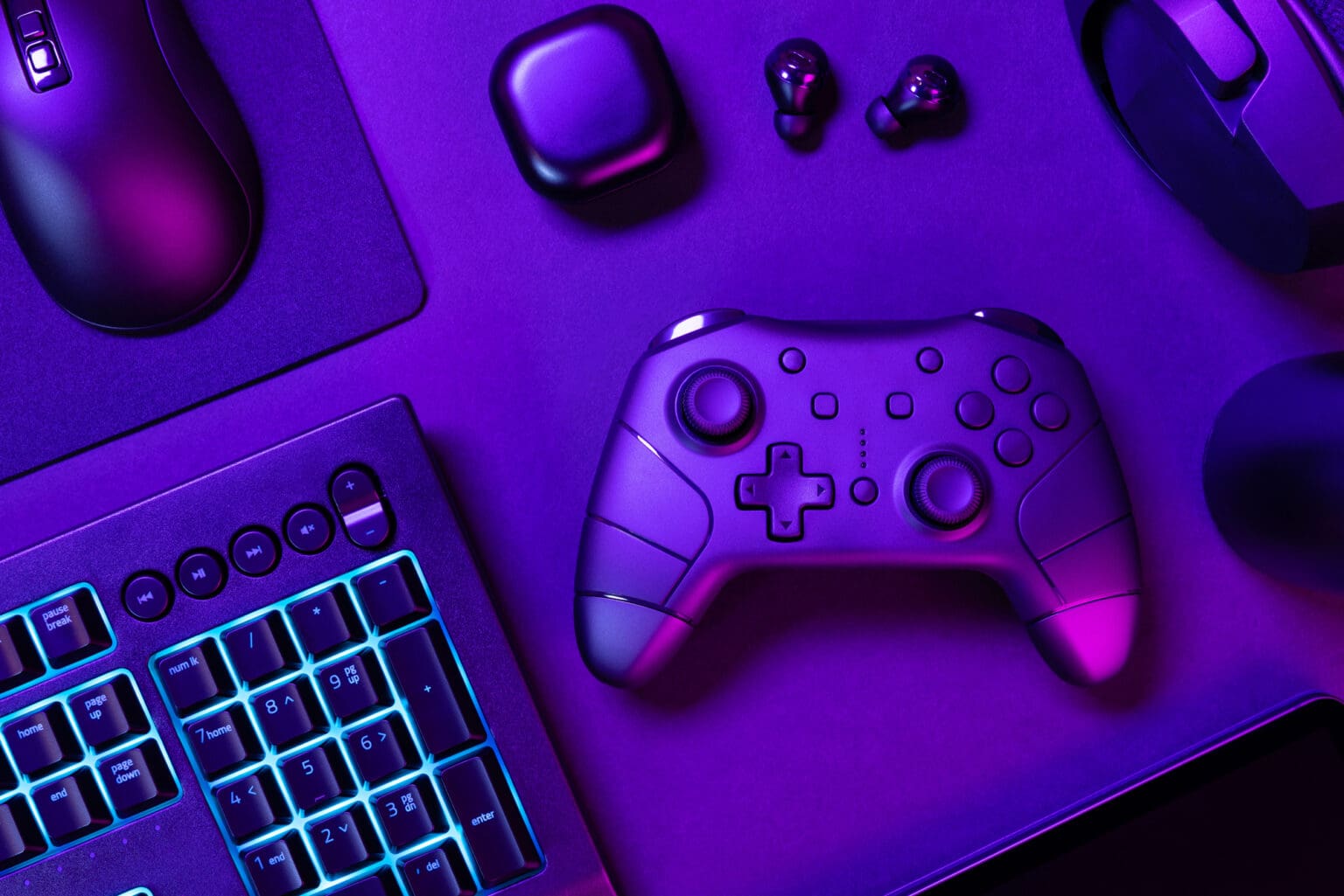 Cloud gaming v roce 2025: Microsoft, NVIDIA a Sony dokazují, že Stadia se mýlila