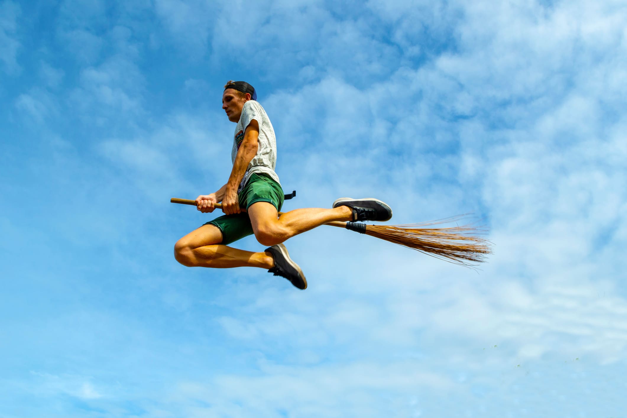 Harry Potter by záviděl: První košťata už létají, i když jen 20 minut