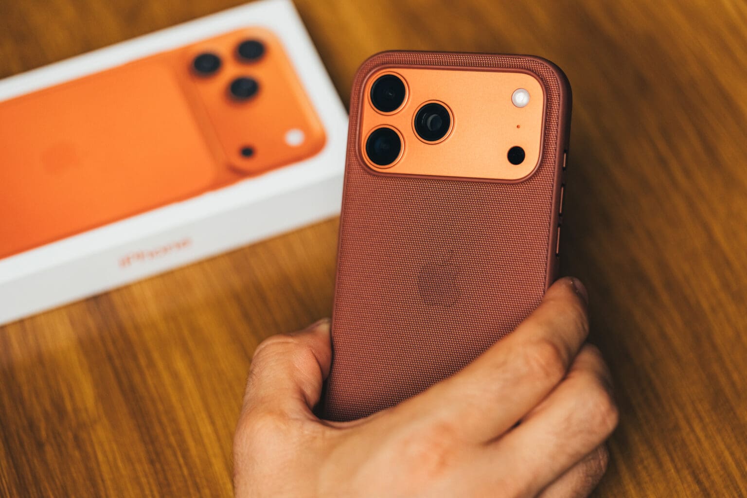 Váš starý iPhone teď působí jako z minulého století. Nový čip N1 ho strčí do kapsy