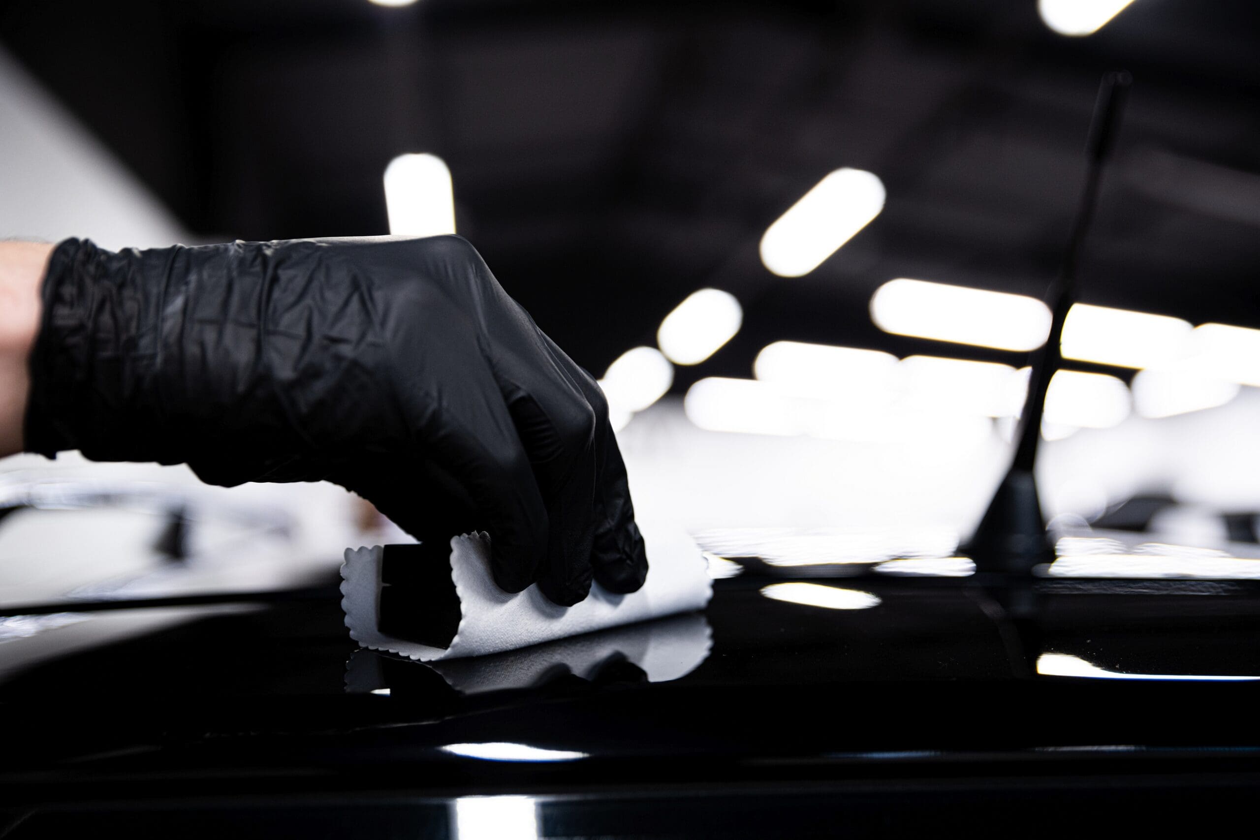 Materiálový zázrak: Tento černý plast má nahradit vše, co dnes znáte z motoru