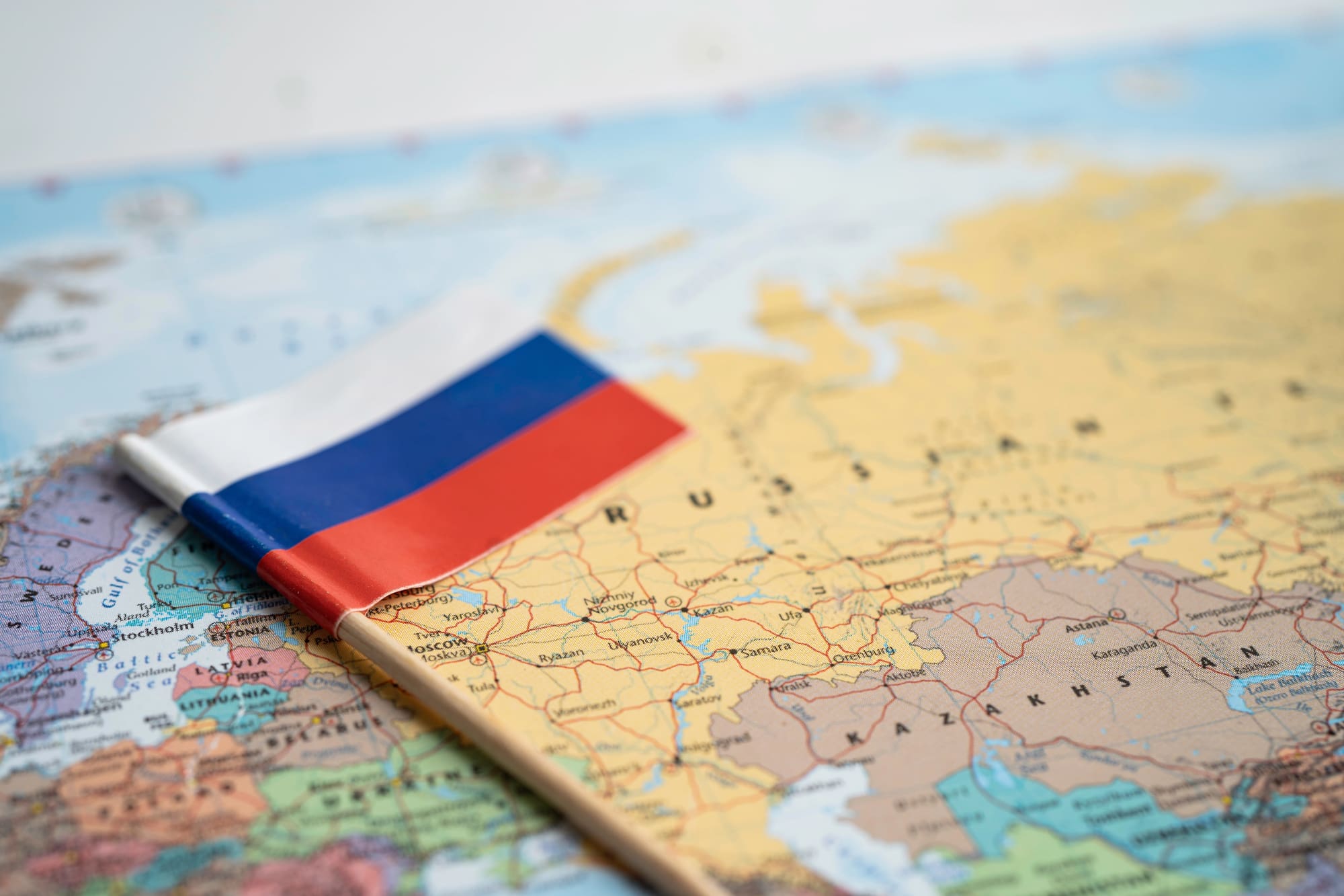 Komentář: Evropa je pod útokem, kterému se neříká válka