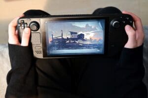 Objednal herní konzoli, dorazila mu napájecí lišta. Valve se od problému distancuje