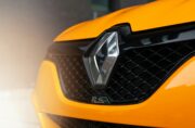 Renault se po 100 letech vrací k výrobě válečných strojů. Zaměřuje se na drony