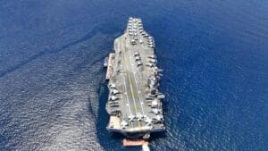 Nejmodernější válečná loď světa má problém. USS Gerald R. Ford nezvládá ani záchody