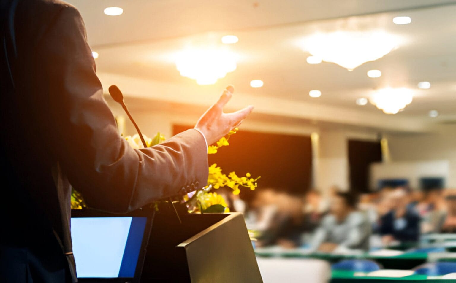 TEST: Každé slovo se počítá. Zvládnete mluvit, když na vás míří mikrofony?