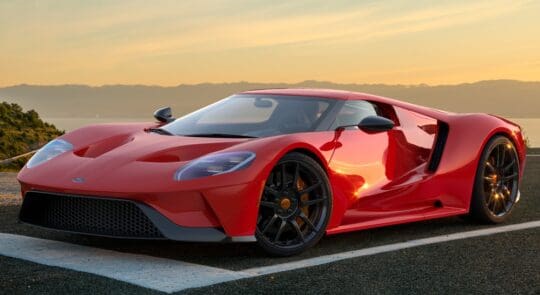 Má motor, ale nesmí na silnici. Ford GT skončil jako zakázaná legenda