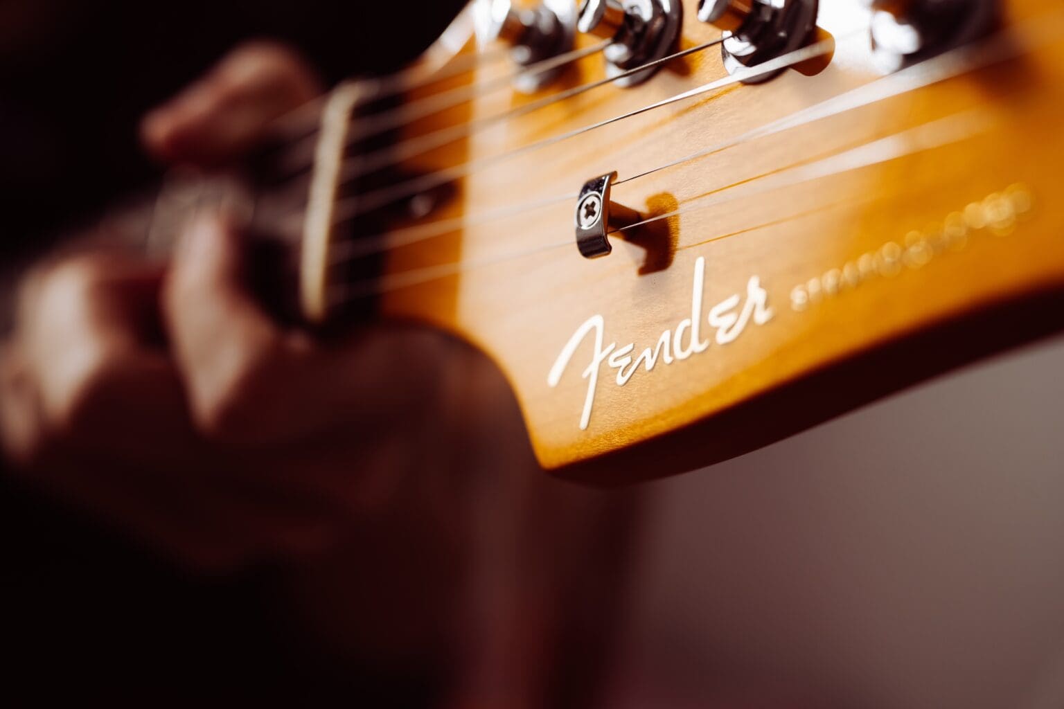 Fender slaví 80 let a vstupuje do světa Bluetooth audia
