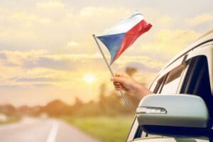 Češi vyrábějí miliony aut ročně. Místní automobilky tlačí Evropu vpřed