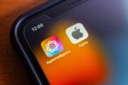 Starší iPhony zůstávají bez AI: Apple trvá na přísných podmínkách