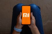 Xiaomi 18 uniklo před plánovaným termínem. Podobnost s iPhonem je zřejmá víc než kdy dřív