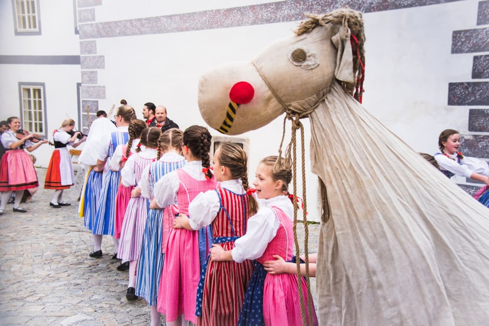 Masopust v rytmu světa: Nejdivočejší oslavy, masky i tradice, které vás překvapí